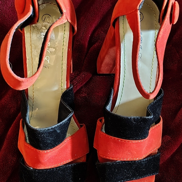 M&JLJ Shoes - L&JLJ Women's Size 37 Size 6.5 US. Heels.